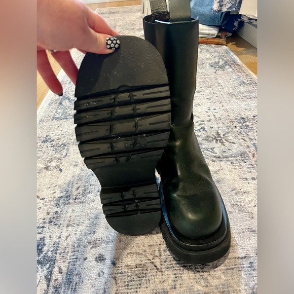 Bottega Lug Sole Boot in Green - Picture 2 of 10